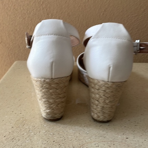 Style and Company, espadrille sandals, size 8 - Picture 4 of 5